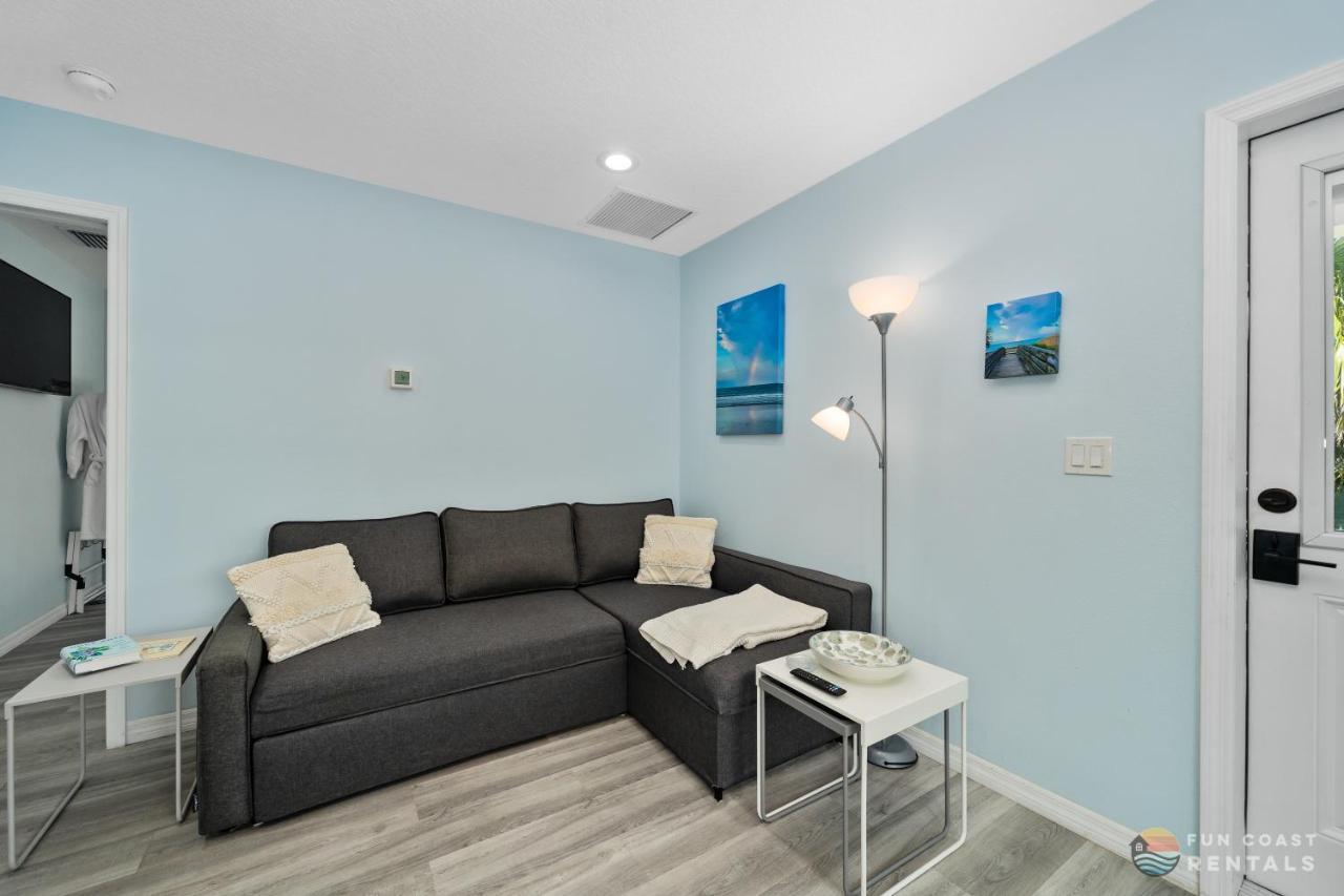 Dog Friendly Loft Steps From Beach With Gas Barbecue Grill And Upstairs Deck! 新士麦那海滩 外观 照片